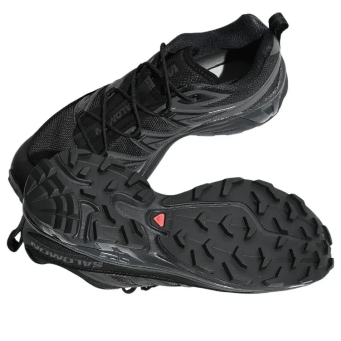 XT-6 Expanse “Triple Black”